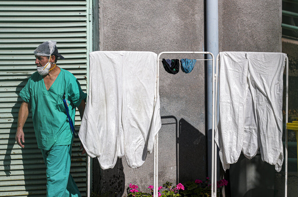 APTOPIX Virus Outbreak Chile